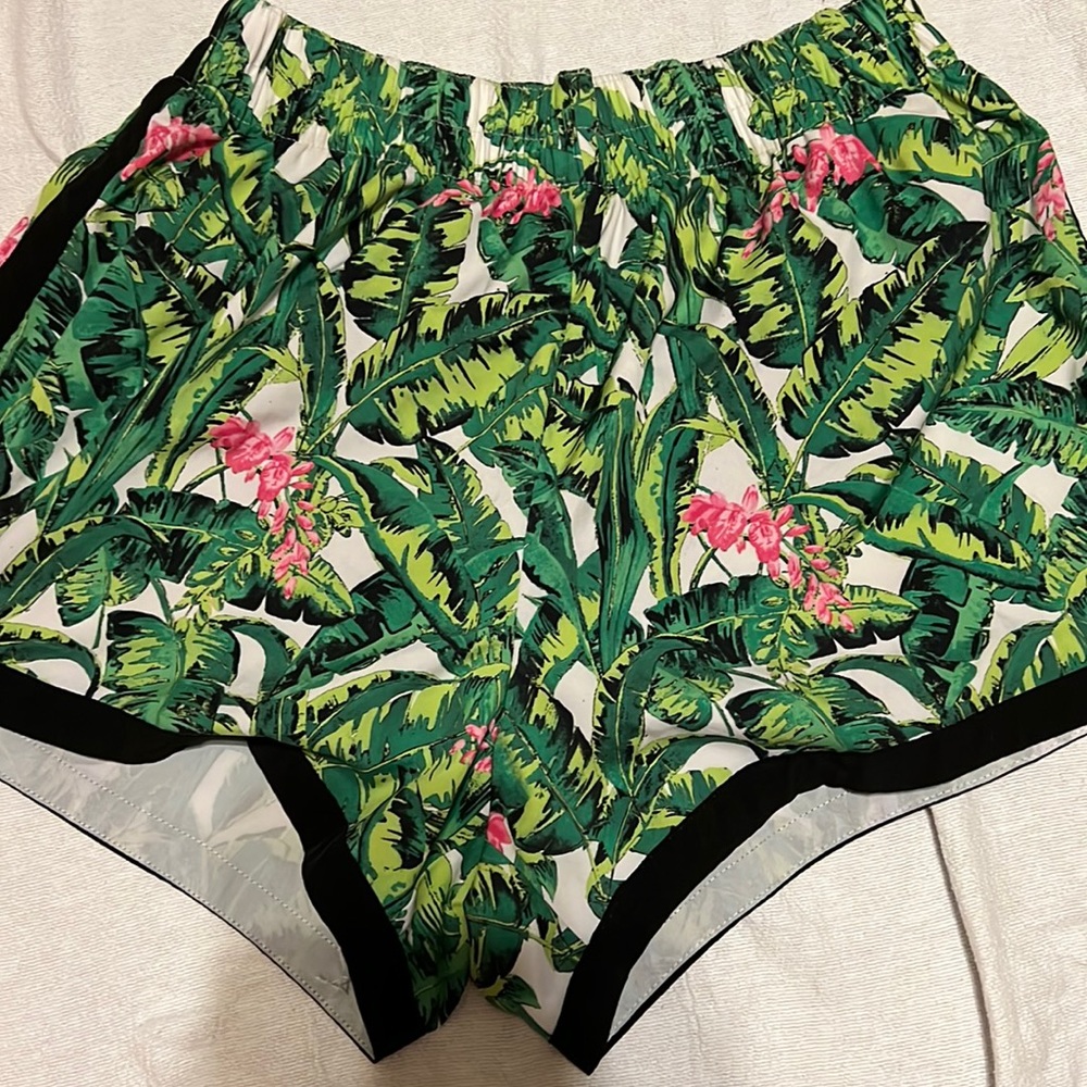 Zelos running shorts